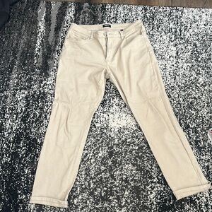 Only been worn twice
